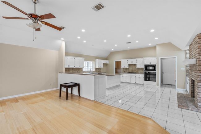 10018 Wild Dunes Dr, House other with 4 bedrooms, 3 bathrooms and 4 parking in Austin TX | Image 21