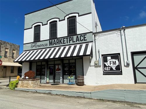 101 Story Ave, Florence, TX, 76527-4076 | Card Image