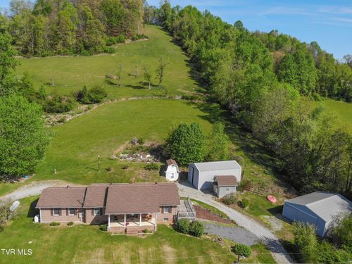 27141 Old Saltworks Rd, Meadowview, VA, 24361-3627 | Card Image