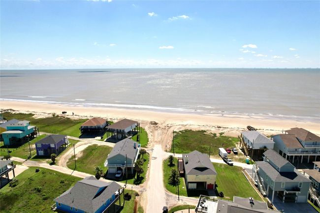 982 S Cove, Home with 0 bedrooms, 0 bathrooms and null parking in Crystal Beach TX | Image 7