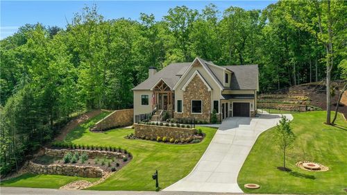 200 Golden Bear Pass, Dahlonega, GA, 30533-7182 | Card Image