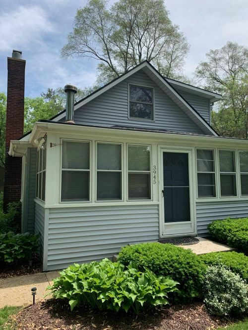 3945 Beach Ter, West Bloomfield, MI, 48323-1001 | Card Image