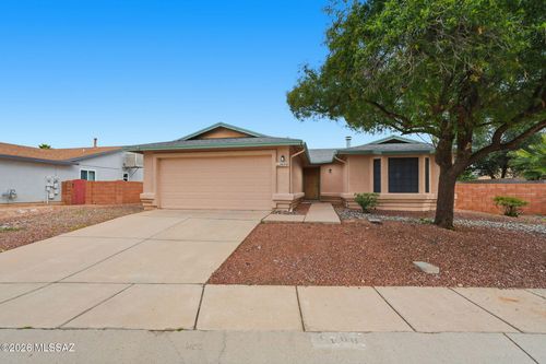 8690 N Moison Dr, Tucson, AZ, 85742-4180 | Card Image