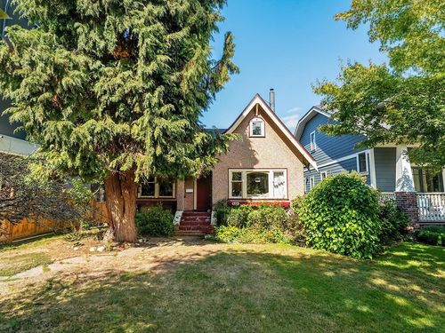 2521 Kitchener Street, Vancouver, BC, V5K3C7 | Card Image
