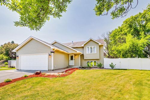 18095 Exeter Pl, Farmington, MN, 55024-7023 | Card Image