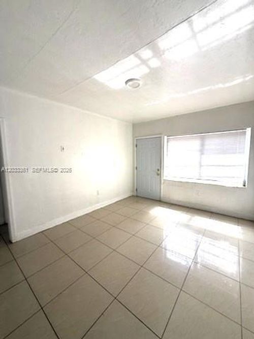 760-760 Se 7th Ave, Hialeah, FL, 33010-5641 | Card Image