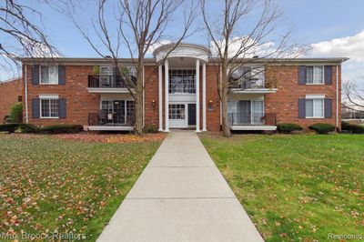 A-4 - 458 Fox Hills Drive N, Condo with 1 bedrooms, 1 bathrooms and null parking in Bloomfield Twp MI | Image 1