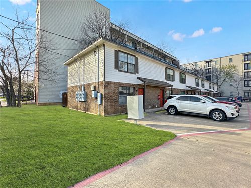 109-922 Fannin St, Denton, TX, 76201-6606 | Card Image