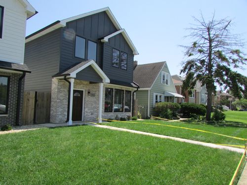 1743 N 34th Ave, Stone Park, IL, 60165-1021 | Card Image
