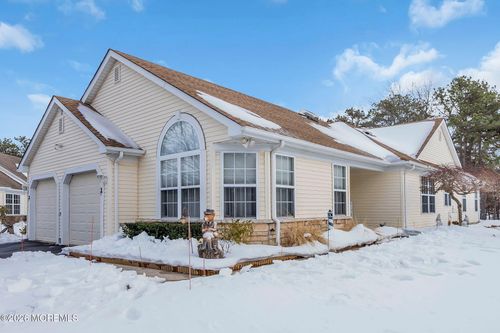 18 Rosewood Ct, Lakewood, NJ, 08701-5721 | Card Image