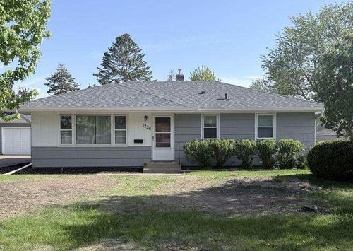 1236 Roma Ave, Roseville, MN, 55113-6226 | Card Image