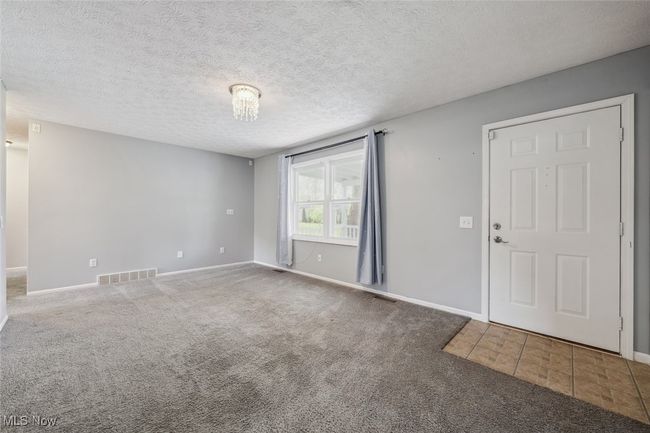 18 Lakeview Ct, House other with 3 bedrooms, 2 bathrooms and null parking in Lagrange OH | Image 6