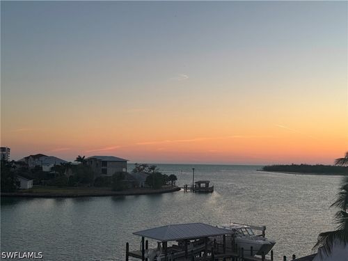 150 Tahiti Cir, NAPLES, FL, 34113-4008 | Card Image