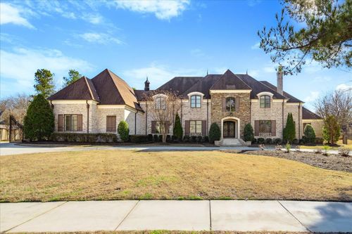 9043 Hollybrook Ln S, Germantown, TN, 38138-8547 | Card Image
