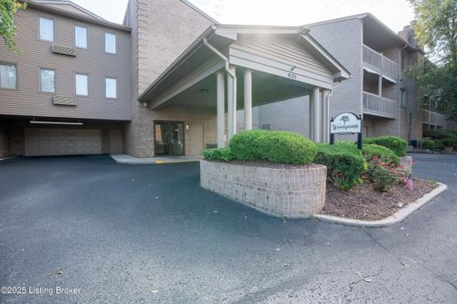 215-4125 Browns Ln, Louisville, KY, 40220-1557 | Card Image