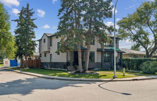 3302 39 St Sw, Calgary, AB, T3E3J2 | Card Image