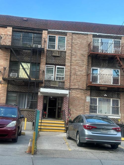 7-8915 170th Street, New York, NY, 11432 | Card Image