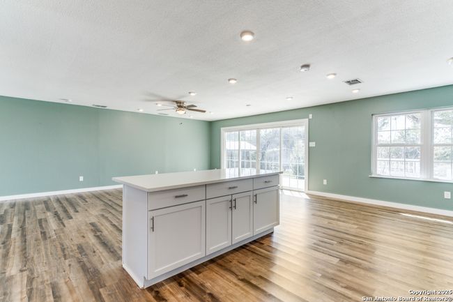 124 Herweck Dr, House other with 4 bedrooms, 3 bathrooms and null parking in Castle Hills TX | Image 11