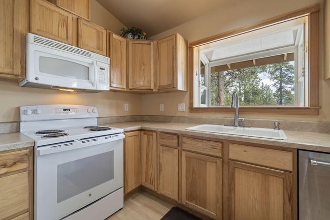 12-web-or-mls-53530 Bridge Dr, La Pine | Image 13