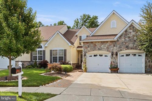 99 Mcconkey Dr, WASHINGTON CROSSING, PA, 18977-1348 | Card Image