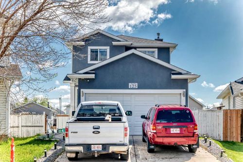 125 Coral Springs Bay Ne, Calgary, AB, T3J3P4 | Card Image
