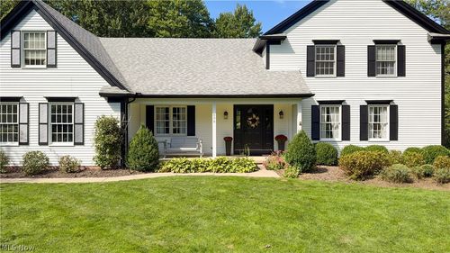 698 Deep Woods Dr, Aurora, OH, 44202-9761 | Card Image