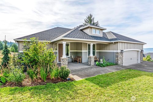 160 Windy River Rd, Kalama, WA, 98625-4800 | Card Image