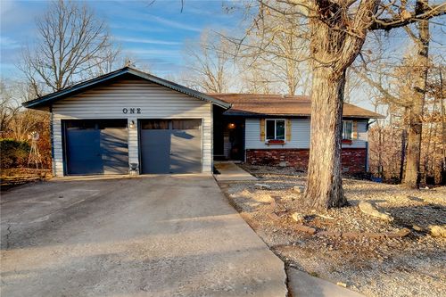 1 Stringer Ln, Bella Vista, AR, 72715-1611 | Card Image