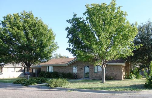 1611 W 21st St, Fort Stockton, TX, 79735-2501 | Card Image