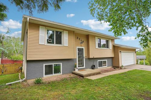 2710 Golden Gate Way, MADISON, WI, 53713 | Card Image