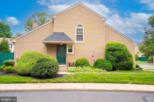 662 Tomlinson Ln, YARDLEY, PA, 19067-6329 | Card Image