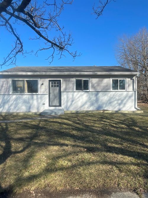 3413 Braeburn Dr, Lansing, MI, 48911-4402 | Card Image