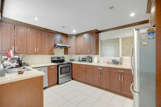 7910 126 A Street, House other with 4 bedrooms, 4 bathrooms and 6 parking in Surrey BC | Image 1