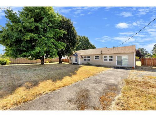 408 S Parkway Ave, Battle Ground, WA, 98604-9296 | Card Image