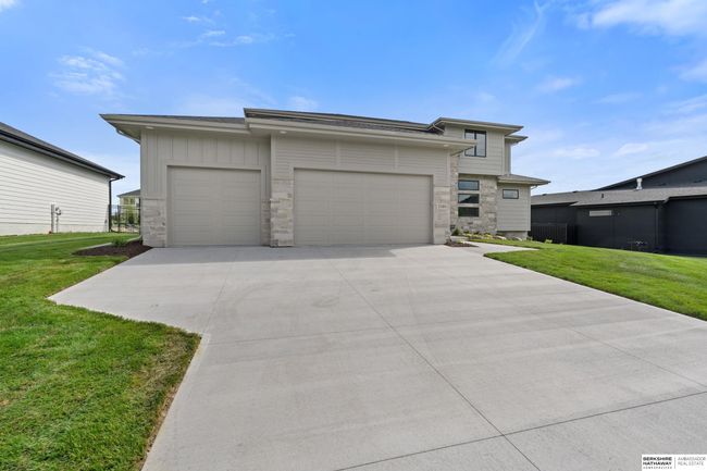 21009 C St, House other with 4 bedrooms, 4 bathrooms and 3 parking in Elkhorn NE | Image 5