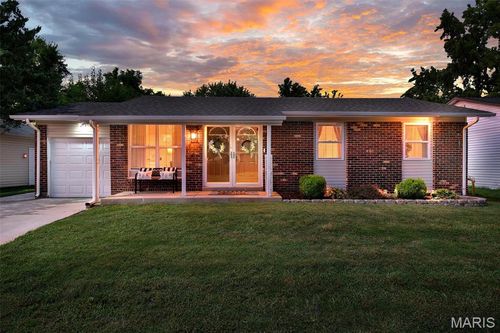 3027 Luxury Dr, Florissant, MO, 63031-1407 | Card Image