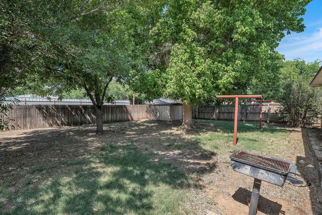 3501 44 Th St, House other with 3 bedrooms, 2 bathrooms and 2 parking in Snyder TX | Image 22