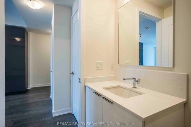 1806 - 28 Freeland St, Condo with 2 bedrooms, 1 bathrooms and null parking in Toronto ON | Image 15