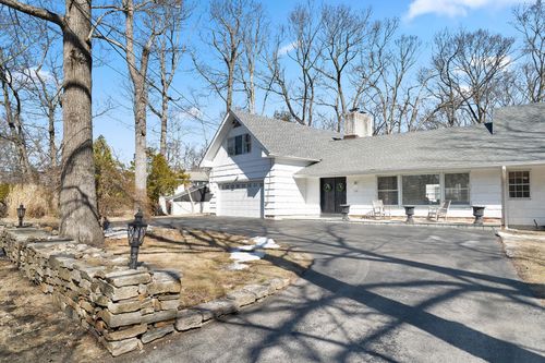 138 Park Ln, West Harrison, NY, 10604-1118 | Card Image
