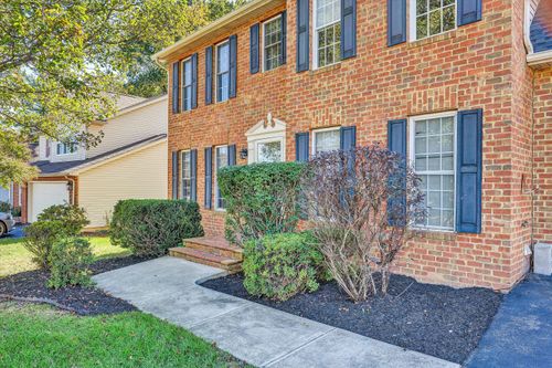 6039 Chagall Dr, Roanoke, VA, 24018-5289 | Card Image