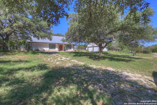 500 Line Camp Loop, House other with 3 bedrooms, 3 bathrooms and null parking in Spring Branch TX | Image 7