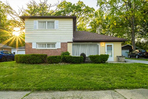 328 Oswego St, Park Forest, IL, 60466-2104 | Card Image