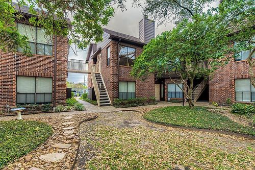 402-3130 Walnut Bend Ln, Houston, TX, 77042-4759 | Card Image