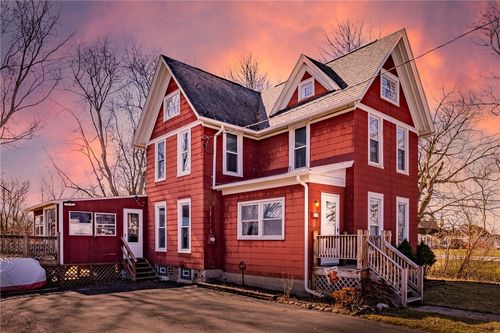 11 Hunter St, Bergen, NY, 14416-9527 | Card Image