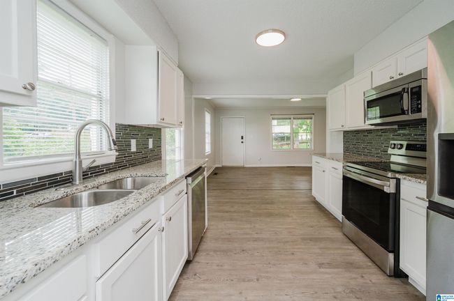 2033 E Lake Blvd, House other with 3 bedrooms, 2 bathrooms and null parking in TARRANT AL | Image 15