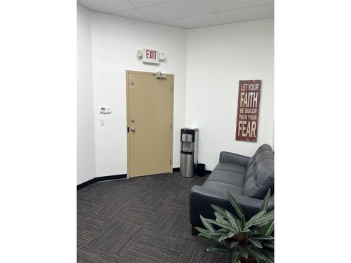 204-12899 80 Ave, Surrey, BC, V3W0E6 | Card Image