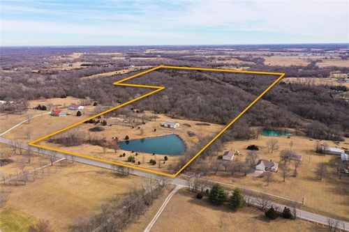 13003 S Outer Belt Rd, Lone Jack, MO, 64070-8539 | Card Image