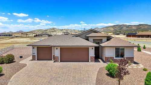 12612 E Side Saddle Ln, Prescott Valley, AZ, 86315-8103 | Card Image