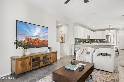 1676 E Hampton Lane, Gilbert, AZ, 85295 | Card Image