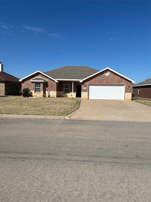 226 Sugarberry Ave, Abilene, TX, 79602-8303 | Card Image